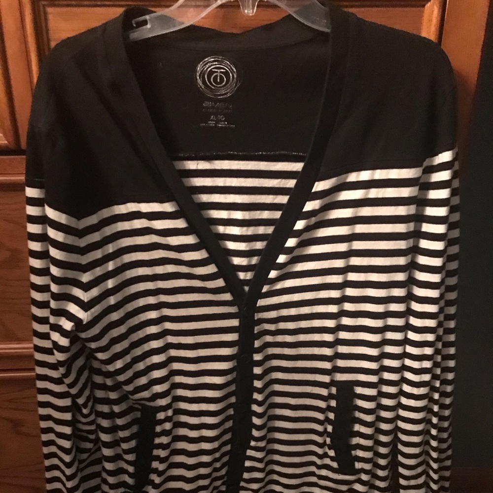 Forever 21-21 Men’s Black/White Stripped Cardigan